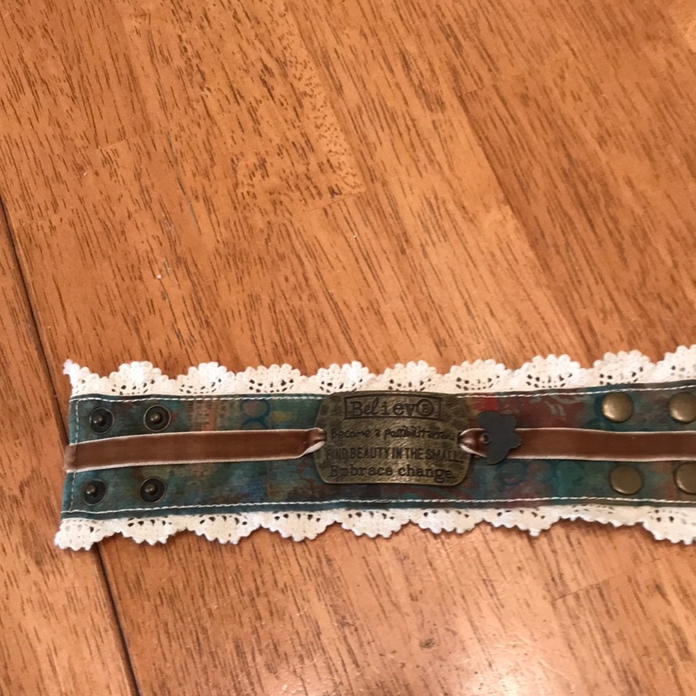 Fabric Bracelet - Picture 2 of 4